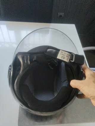 Casco de moto negro