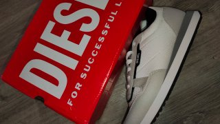 Zapatillas deportivas grises y blancas talla 44