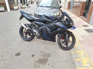 Yamaha TZR 50 Negra y Azul