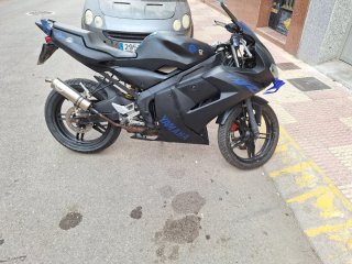 Yamaha TZR 50 Negra y Azul
