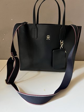 Borsa Tommy Hilfiger nera con portamonete