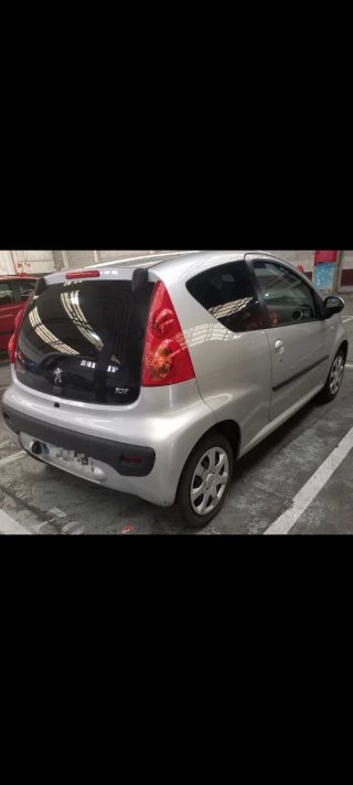 Peugeot 107 2012