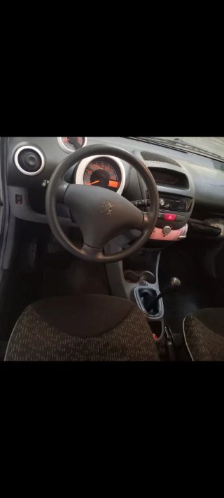Peugeot 107 2012