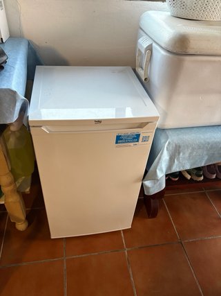 Frigorífico Beko 85L E Blanco