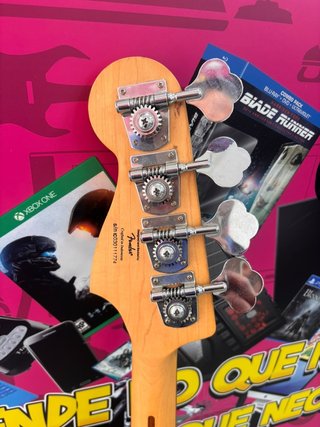 Guitarra Electrica Squier P-Bass Fender