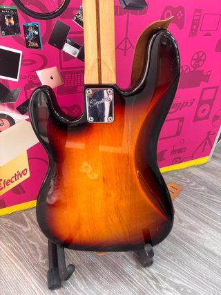 Guitarra Electrica Squier P-Bass Fender