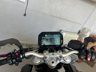 BMW F900R 2021 - 7800km