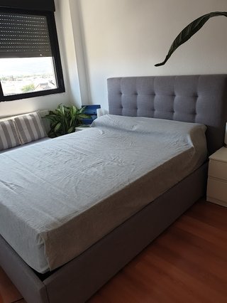 Cama doble Balmoral tapizada con arcón