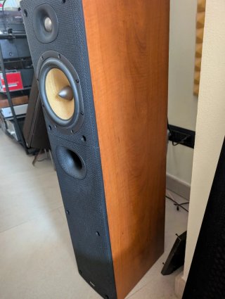 Bowers & Wilkins DM 602.5 S3 Altavoces