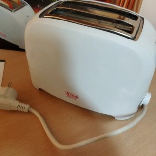 Tostadora Liyset YT-6001A Blanca