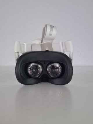 Meta Quest 2 VR Headset e Controller