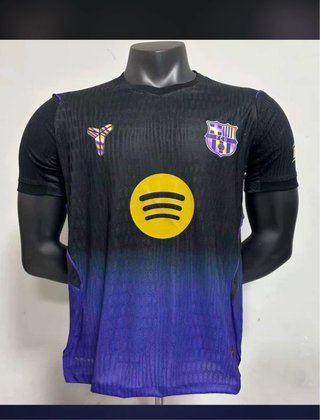 Camiseta Nike Negra y Morada
