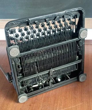 Macchina da scrivere Royal vintage
