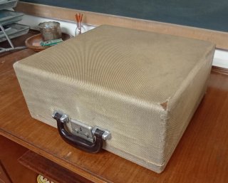 Macchina da scrivere Royal vintage