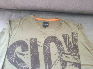 Camiseta Desigual verde militar