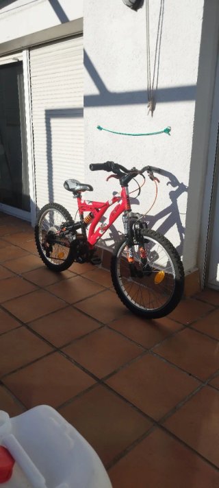 Bicicleta Montaña Suspensión delantera y trasera