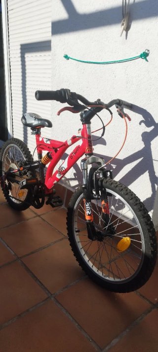 Bicicleta Montaña Suspensión delantera y trasera