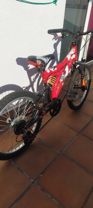 Bicicleta Montaña Suspensión delantera y trasera