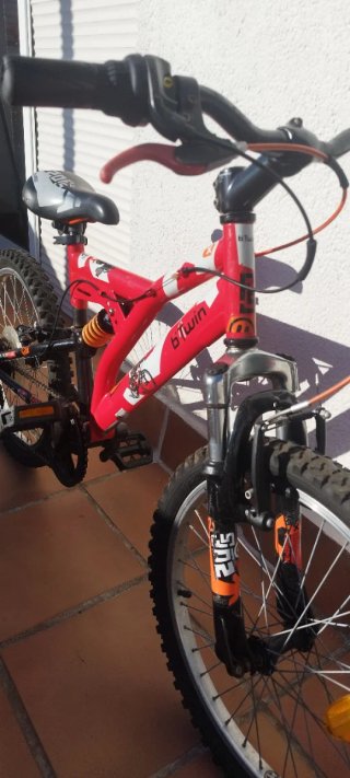 Bicicleta Montaña Suspensión delantera y trasera