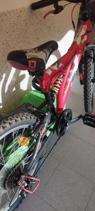 Bicicleta Montaña Suspensión delantera y trasera