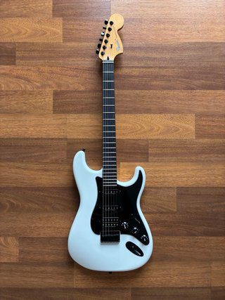 Fender Player II Stratocaster HSS Blanca