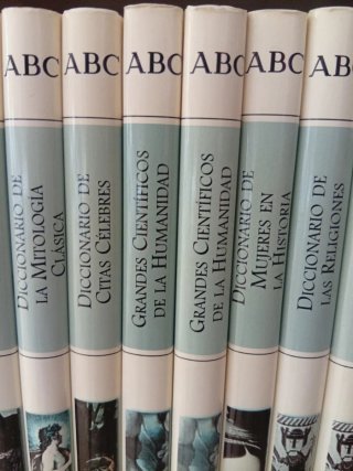 Diccionarios temáticos. 12 libros literatura, cien