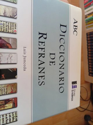 Diccionarios temáticos. 12 libros literatura, cien