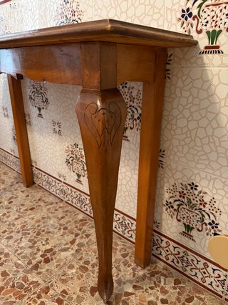 RECIBIDOR CLÁSICO DE MADERA CON ESPEJO A JUEGO