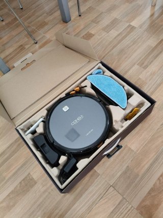 Robot aspirador y fregasuelos Cecotec Conga