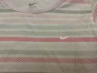 Camiseta Nike Rayas Rosas y Grises