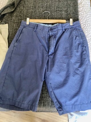 Bermudas caballero beige y azul