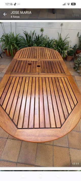 Mesa y 6 butacas de teca maciza para jardín
