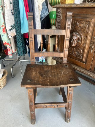 Silla Castellana Antigua de Madera Maciza