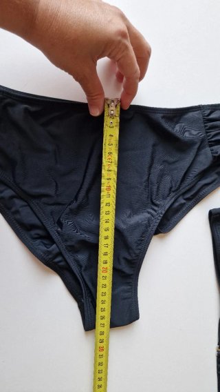 Bikini nero taglia 2XL