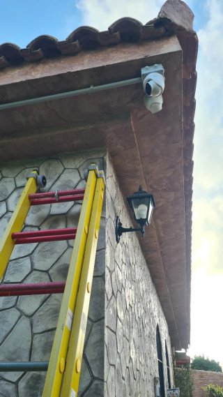 Escalera de fibra amarilla