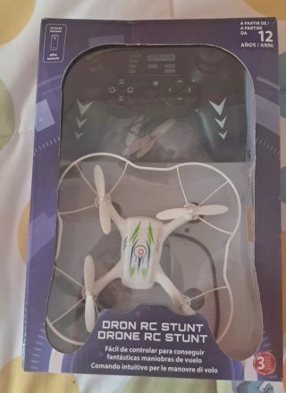 Dron RC Stunt Blanco y Negro