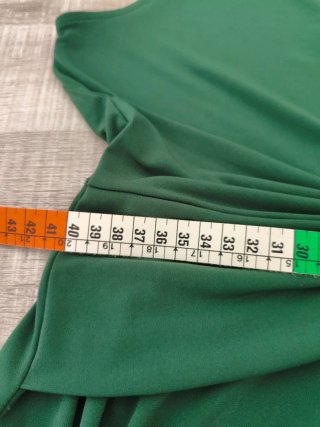 Vestido largo verde con caída