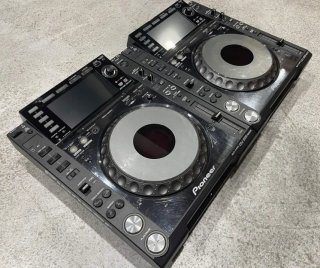 2x Pioneer CDJ-2000 Nexus