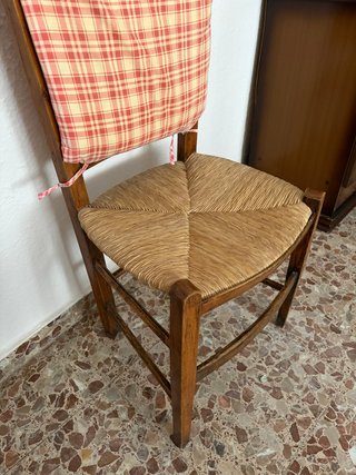 PAREJA DE SILLAS RÚSTICAS-MADERA ASIENTO DE ENEA