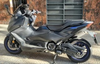 Yamaha TMAX 560