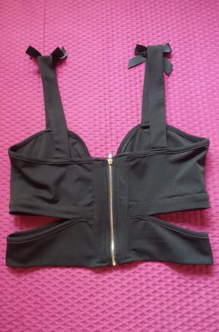 Top negro con lazos talla M