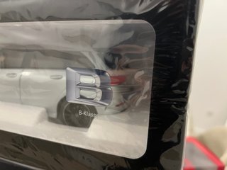 Miniatura Mercedes B-Klasse Prata 1/18 Coleção