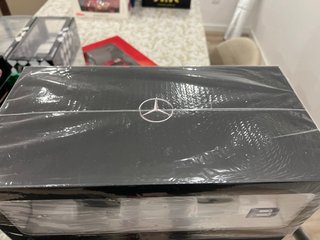 Miniatura Mercedes B-Klasse Prata 1/18 Coleção