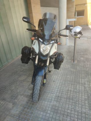 Honda CB500X Adventure Blanca y Roja