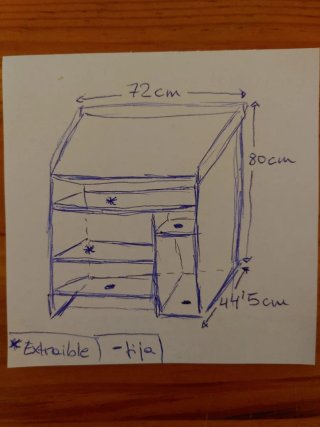 Escritorio de madera con estanterías