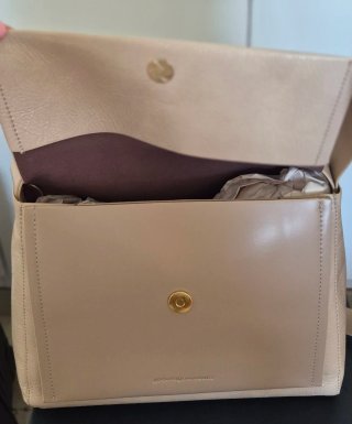 Lote 2 Bolsos Adolfo Dominguez Beige y Negro