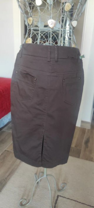 Falda Stradivarius Marrón Talla S