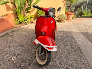 Vespa P80X Roja