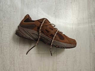 Zapatillas Asics Talla 41.5 Marrones