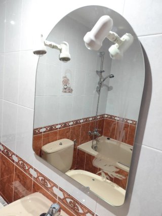 Espejo de baño ovalado